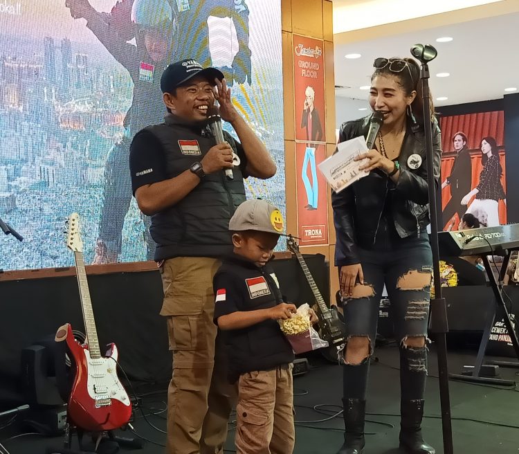 Lilik Gunawan, rider yang viral karena aksinya melakukan touring jarak jauh Jambi - Mekkah/ foto: juanda/ampar