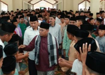 Fachrori Umar Saat mengunjungi pesantren