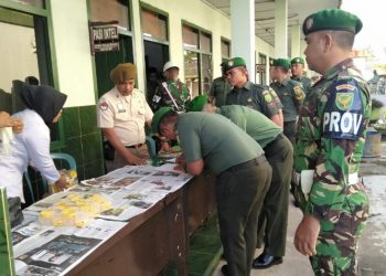 Prajurit TNI Korem Jambi di Tes Urin/ foto: juanda ampar