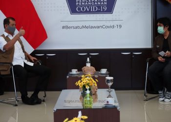 foto: iskusi Ketua Gugus Tugas Nasional Doni Monardo (kiri) dengan Ketua Himpunan Pengusaha Muda Indonesia (HIPMI) H. Maming Mardani (kanan) (29/6). (M Arfari Dwiatmodjo)/Net