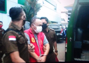 Joko Susilo Terpidana Kasus Korupsi Perumahan PNS Sarolangun Saat diamankan Tim TABUR/Foto:Datut