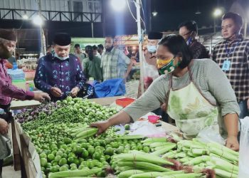 al haris calon gubernur jambi saat blusukan ke pasar induk talang gulo, kota jambi