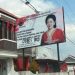 Baliho bergambar Ketua DPR RI Puan Maharani di Kantor DPC PDIP Kabupaten Blitar, Jawa Timur menjadi korban aksi vandalisme, dengan tulisan 'Open BO' menggunakan cat semprot berwarna hitam. [dokumentasi]