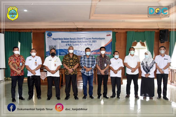 Bupati Romi (Tengah) saat raker bersama BNN