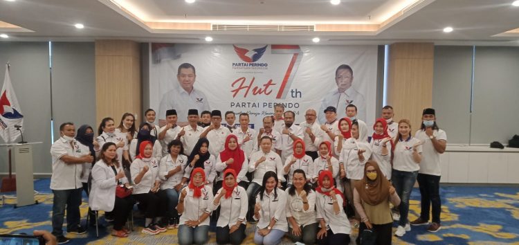 Ketua Hendry Attan (Tengah) dan Kader DWP provinsi Jambi