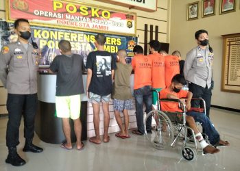Polisi berhasil menangkap 10 orang kawanan geng motor di kota Jambi