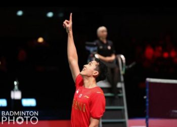 Tunggal putra Indonesia Jonatan Christie saat merayakan kemenangan atas Anders Antonsen pada semifinal Piala Thomas 2020 di Ceres Arena, Aarhus, Denmark, Sabtu (16/10/2021). Jojo menjadi salah satu penyumbang poin yang mengantarkan Indonesia meraih kemenangan 3-1 atas Denmark.(BadmintonPhoto/Yves Lacroix), Kompas.com, Minggu (17/10/2021)