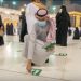 Arab Saudi Cabut Pembatasan: Stiker Jaga Jarak Dicopot; Salat Kembali Rapat. Minggu (17/10/2021). Sumber: Kumparan