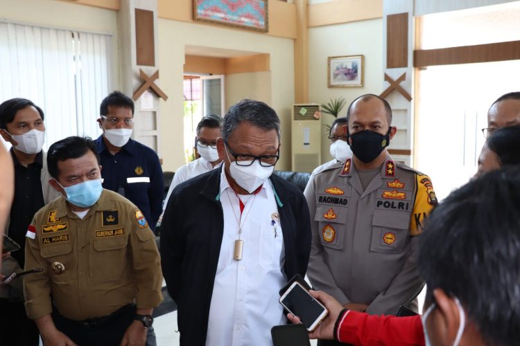 Kapolda Jambi Irjen Pol Rachmad Wibowo saat menyambut kunker Menteri ESDM