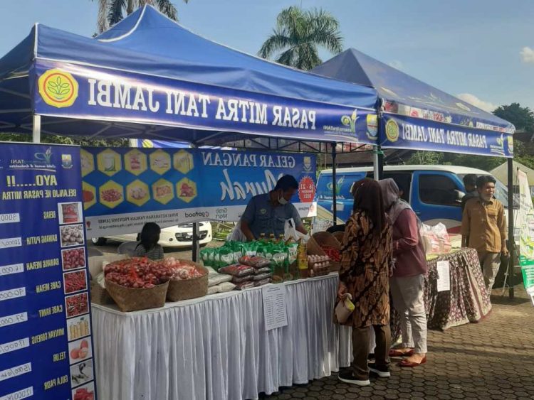 Dishanpan Jambi gelar pangan murah (foto: juanda/ampar)