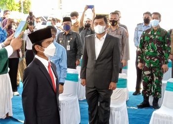 Wakil Ketua DPRD Provinsi Jambi Rocky Candra saat Menghadiri Pelatikan Kepala Perwakilan Ombudsman Provinsi Jambi, Selasa (2/11/2021) Foto: Ampar.id