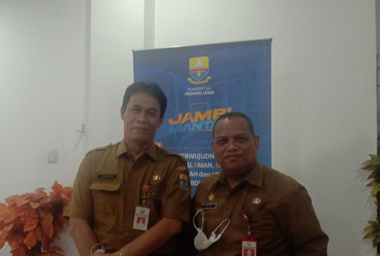 Apani Saharuddin asisten I Setda provinsi Jambi (kanan)/ Foto: meli ampar