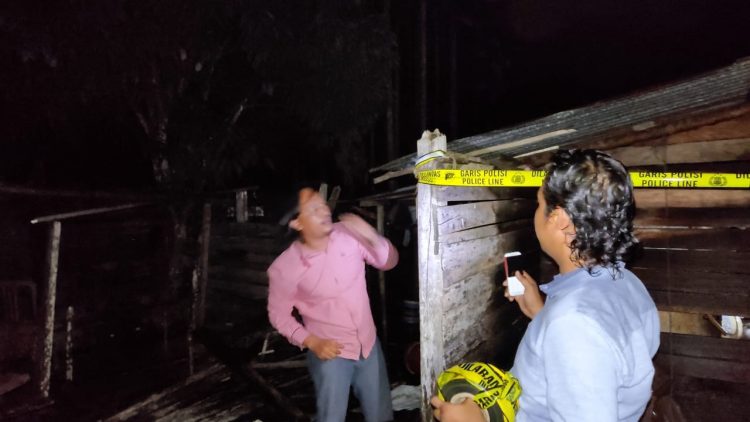 Lagi Ibadah Natal, Rumah Warga di Mestong Ludes Terbakar (Foto: Ichsan)