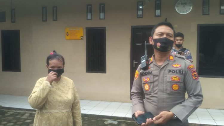 Wanita Paruh Baya di Amankan Dicurigai pelaku penculikan anak (Foto: Ichsan ampar)