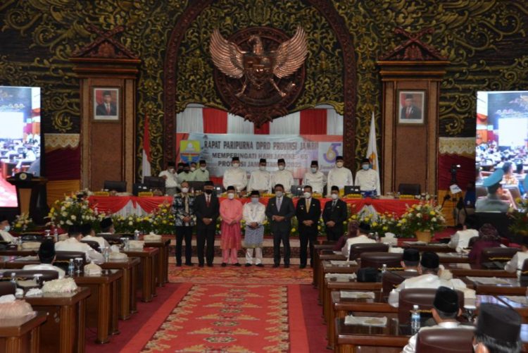 Sederat tamu besar hadir di hut jambi ke 65