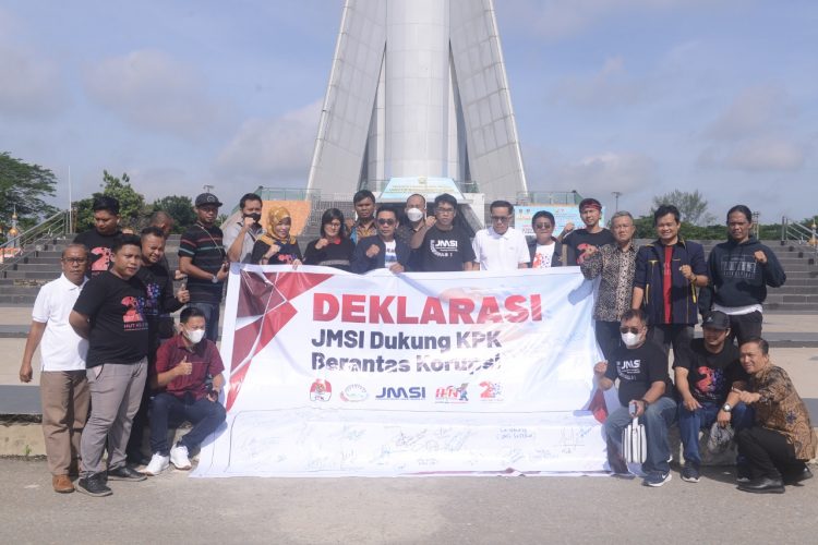 Aksi 1000 Tandatangan JMSI Dukung KPK Berantas Korupsi/ JMSI