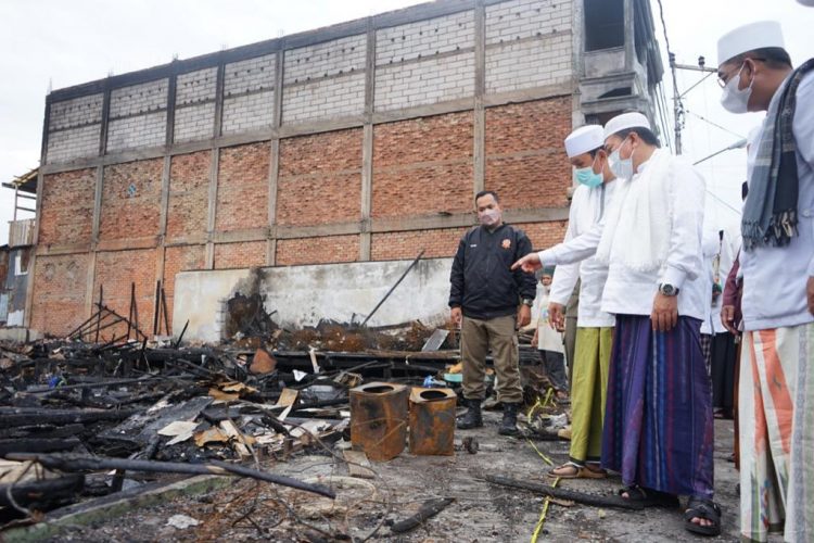 Al Haris Tinjau Lokasi Kebakaran di Tanjab Barat/ ist