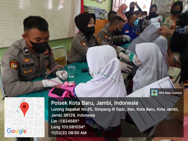 Polsek Kotabaru Galar Vaksinasi Pelajar/ ist