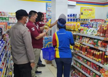 Polisi sidak Indomaret/ist