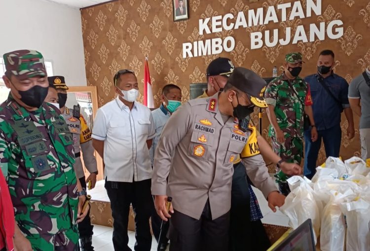 Tinjau Pasar Murah Minyak Goreng di Tebo, Ini Harapan Danrem 042/Gapu/ ist