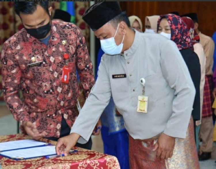 Pelantikan Pejabat Batanghari Tengah Malam, Ini Kata Kepala BKPSDMD/ ist