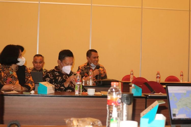 Msiriandi Kabid SMA Saat menghadriri rakor bersama Kemndikbud/ Ist