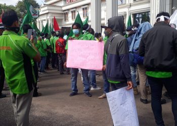 Buruh di Jambi Aksi Tolak Permenaker Pencairan JHT/ AMPAR