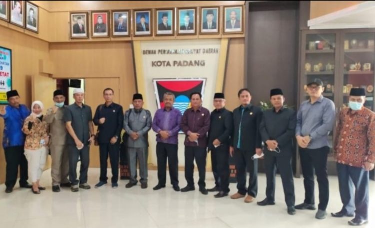 Banmus dan BK DPRD Muaro Jambi Kunker ke Sumatera Barat