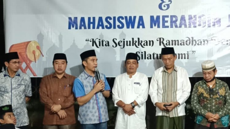 Ketua PKM Jambi Hasan Mabruri (pegang Micropone)/ist