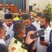 Bupati Romi Jadi Buruan Swafoto Kades di Rakerda APDESI/ AMPAR