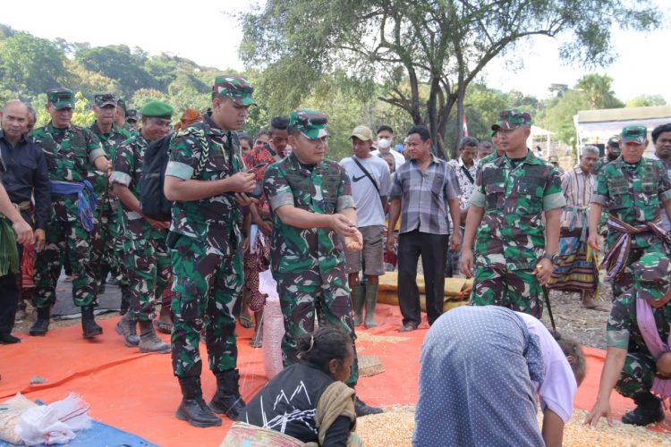 TNI AD Harus Menjadi Solusi Di Tengah Kesulitan Rakyat/ IST