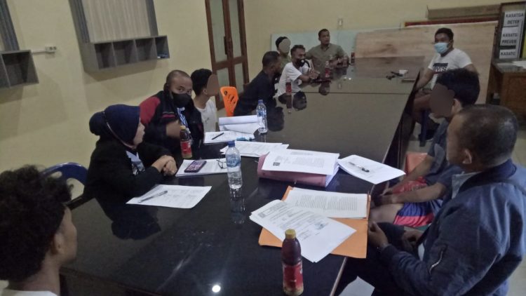Sat Reskrim Polresta Deli Serdang saat melakukan upaya Diversi pada kasus Penganiayaan yang dilakukan anak/AMPAR