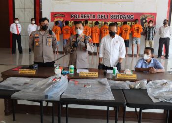 Kapolresta Deli Serdang, Kombes Pol Irsan Sinuhaji SIK MH didampingi oleh Wakapolresta Deli Serdang AKBP Agus Sugiyarso S.I.K dan Kasat Reskrim Kompol I Kadek Hery Cahyadi SIK SH MH./ ist