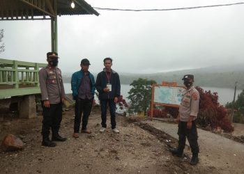 Kapolsek Jangkat saat memantau objek wisata Danau Pauh/ist