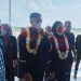 M Ali Mardiansyah (Sumbang mendali Emas cabor dayung) dan Melisa Try Andani (mendali perak cabor Wushu) disambut Ketua KONI Provinsi Jambi Budi Setiawan saat mendarat di Bandara Sultan Thaha Jambi/ AMPAR