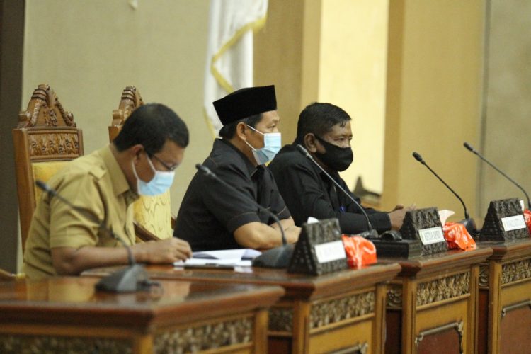 Gelar Rapat Paripurna Dalam Pengambilan Keputusan DPRD Tentang LKPJ Bupati Tahun Anggaran 2021