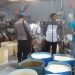 Polisi saat sidak ke pabrik tahu di desa Tangkit, Muaro Jambi/ AMPAR