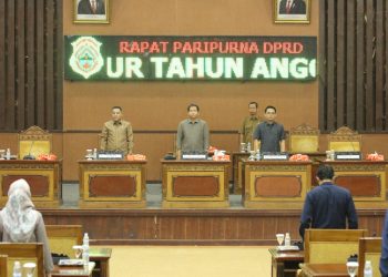Sapril Sampaikan Ranperda Pertanggungjawaban APBD 2021 Kepada DPRD