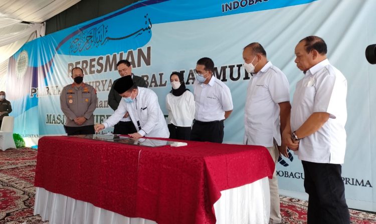 Al Haris Resmikan Pelabuhan PT SGM