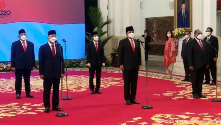Presiden Jokowi Lantik Menteri dan Wakil Menteri Kabinet Indonesia Maju. (Foto: Okezone.com/Setpres)