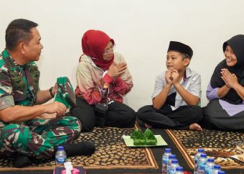 Kasad Kunjungi Rumah Almarhum Peltu Saparlan/ DOC.IST