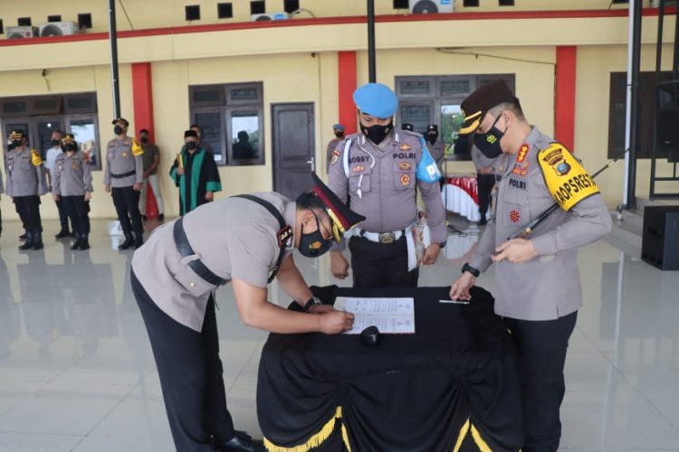 Pengukuhan Wakapolresta Deli Serdang AKBP Agus Sugiyarso, SIK yang Bertempat di Aula terbuka Polresta Deli Serdang, Jumat (24/6/2022)/ doc.ist