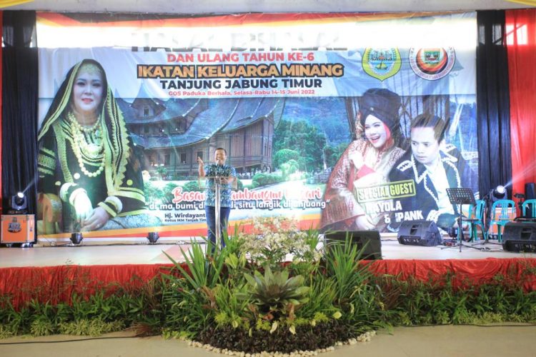 Bupati Tanjab Timur Romi Hariyanto saat menyampaikan sambutan/ doc.ist
