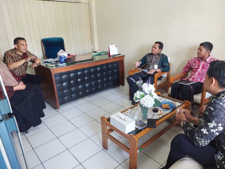 Pertemuan Perwakilan Ombudsman Republik Indonesia Provinsi Jambi Bersama Dinas Tanaman Pangan, Hortikultura, dan Peternakan Provinsi Jambi/ AMPAR
