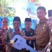 Pj Bupati Muaro Jambi Dampingi Wakil Gubernur Resmikan Bedah Rumah di Desa Pulau Kayu Aro