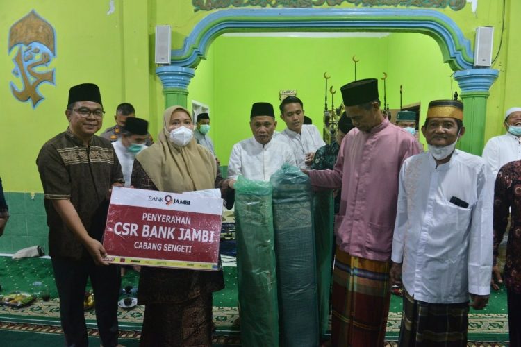 Masnah Menghadiri Safari Ramadhan di Desa Kasang Lopak Alai