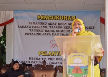 Masnah Menghadiri Pengukuhan Adat 8 orang kepala Desa Kecamatan Sungai Gelam