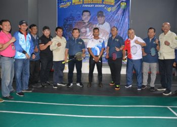 Al Haris saat membuka Kejuaraan Bulutangkis Piala Gubernur Jambi Tahun 2022/ Foto: Kominfo Prov Jambi