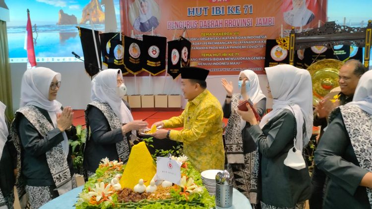 Al Haris ke IBI: Bidan Profesi Luar Biasa/ riki