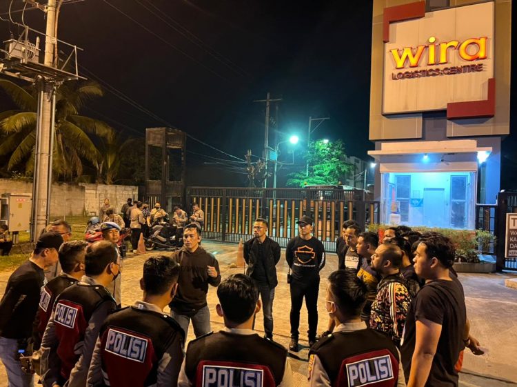 Kapolresta Deli Serdang Kombes Pol Irsan Sinuhaji, SIK, MH turut melaksanakan Patroli Presisi./ ampar